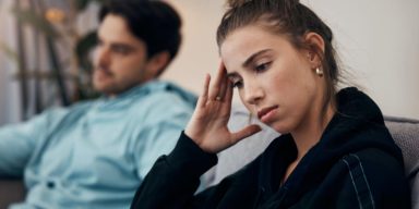 Zatrzymaliśmy się z mężem u mojej teściowej na kilka dni. Po tym, w jakim stanie ją zobaczyłam rano, nie wiedziałam co z sobą zrobić! tesciowa